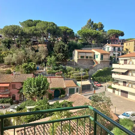 Casa Alessia Apartment *