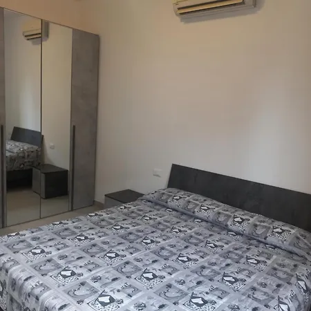 Casa Alessia Apartment *